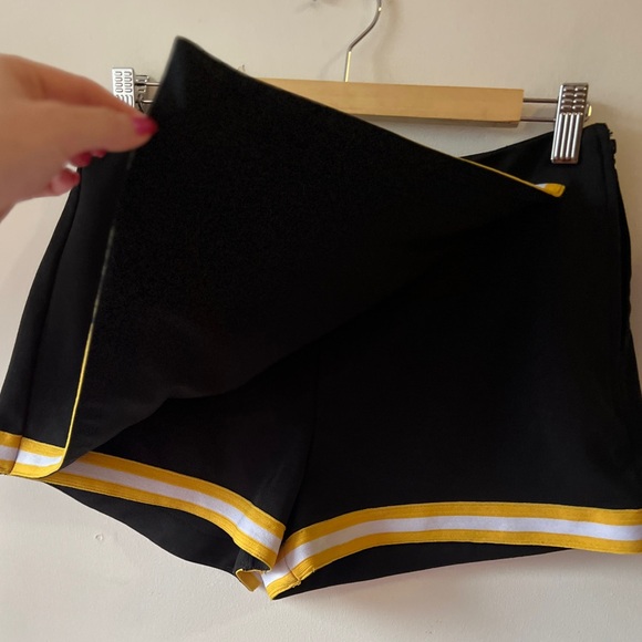 UO Black and Gold Skort 6 - Picture 5 of 6
